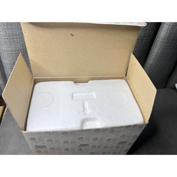 Vtg Precious Moments Enesco Press On E-9265 Porcelain Figurine Box 1982 - Picture 10 of 10